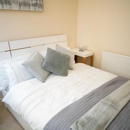 Comfy Spacious Apartment In Canary Wharf 伦敦 外观 照片