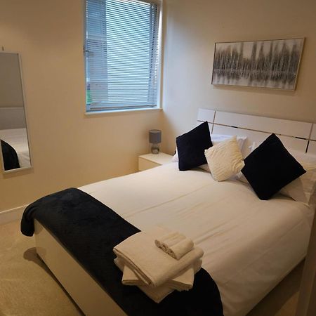 Comfy Spacious Apartment In Canary Wharf 伦敦 外观 照片