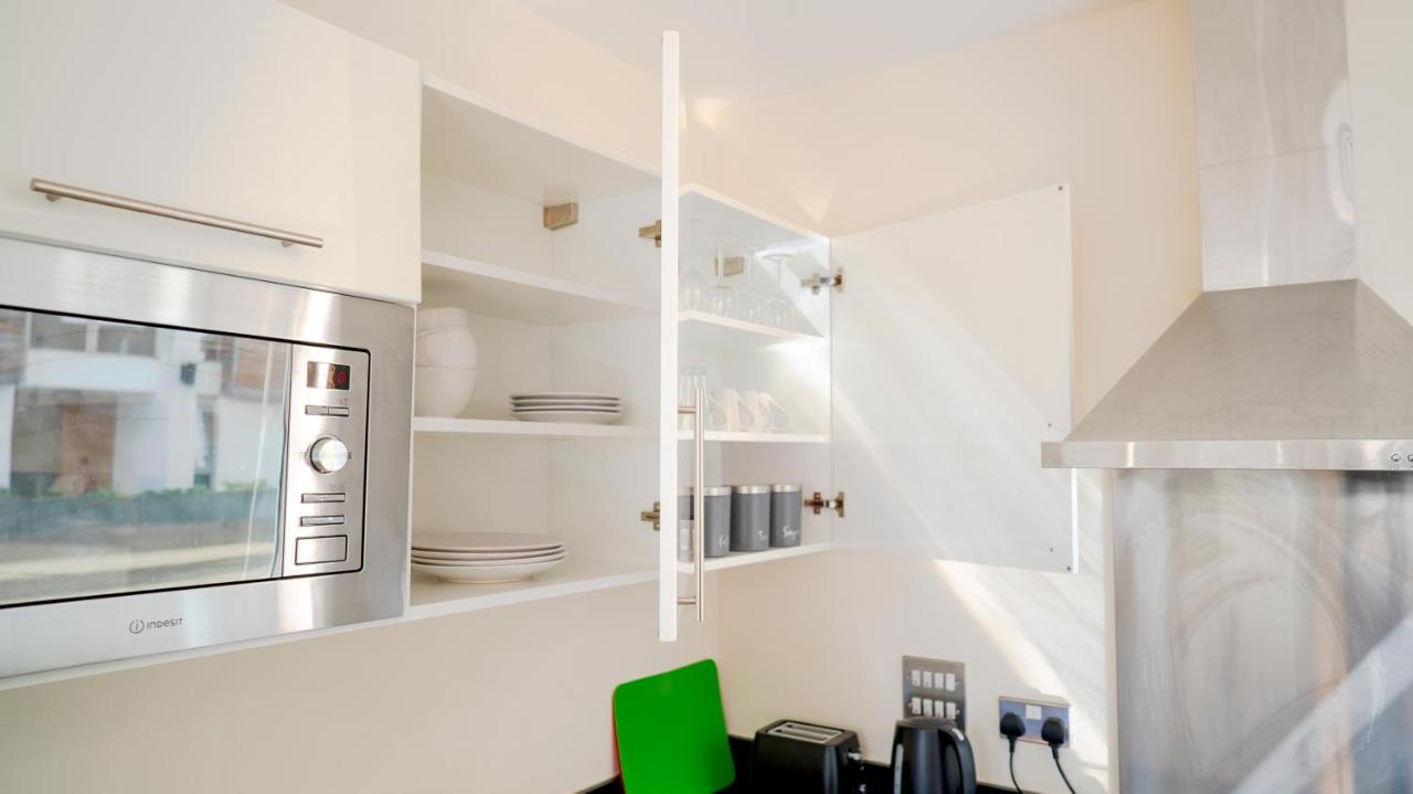 Comfy Spacious Apartment In Canary Wharf 伦敦 外观 照片