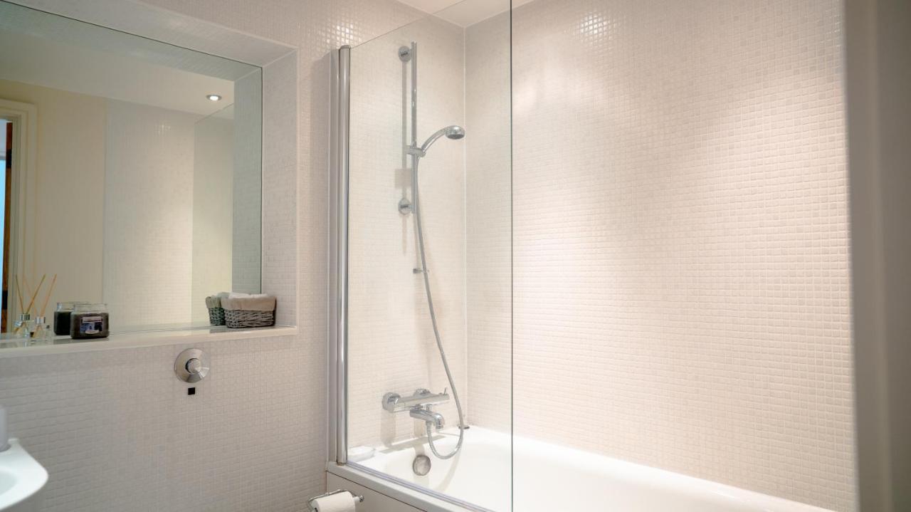 Comfy Spacious Apartment In Canary Wharf 伦敦 外观 照片