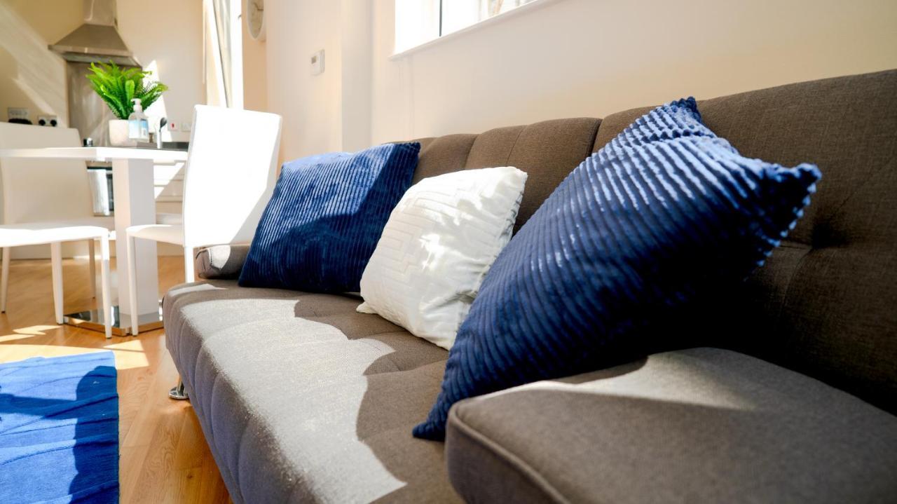 Comfy Spacious Apartment In Canary Wharf 伦敦 外观 照片