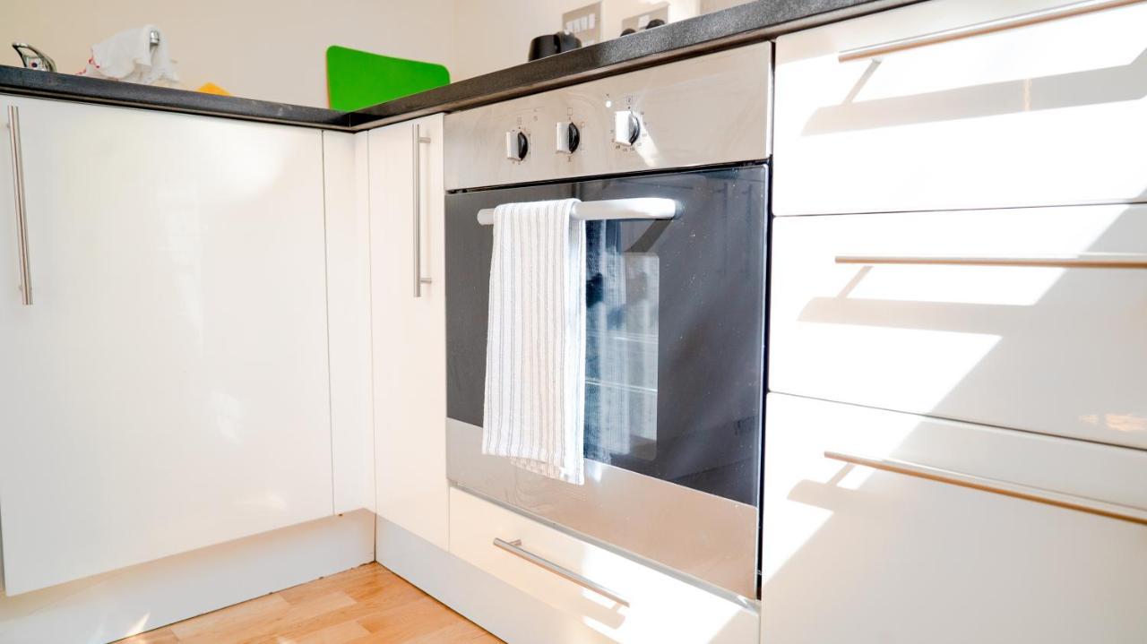 Comfy Spacious Apartment In Canary Wharf 伦敦 外观 照片