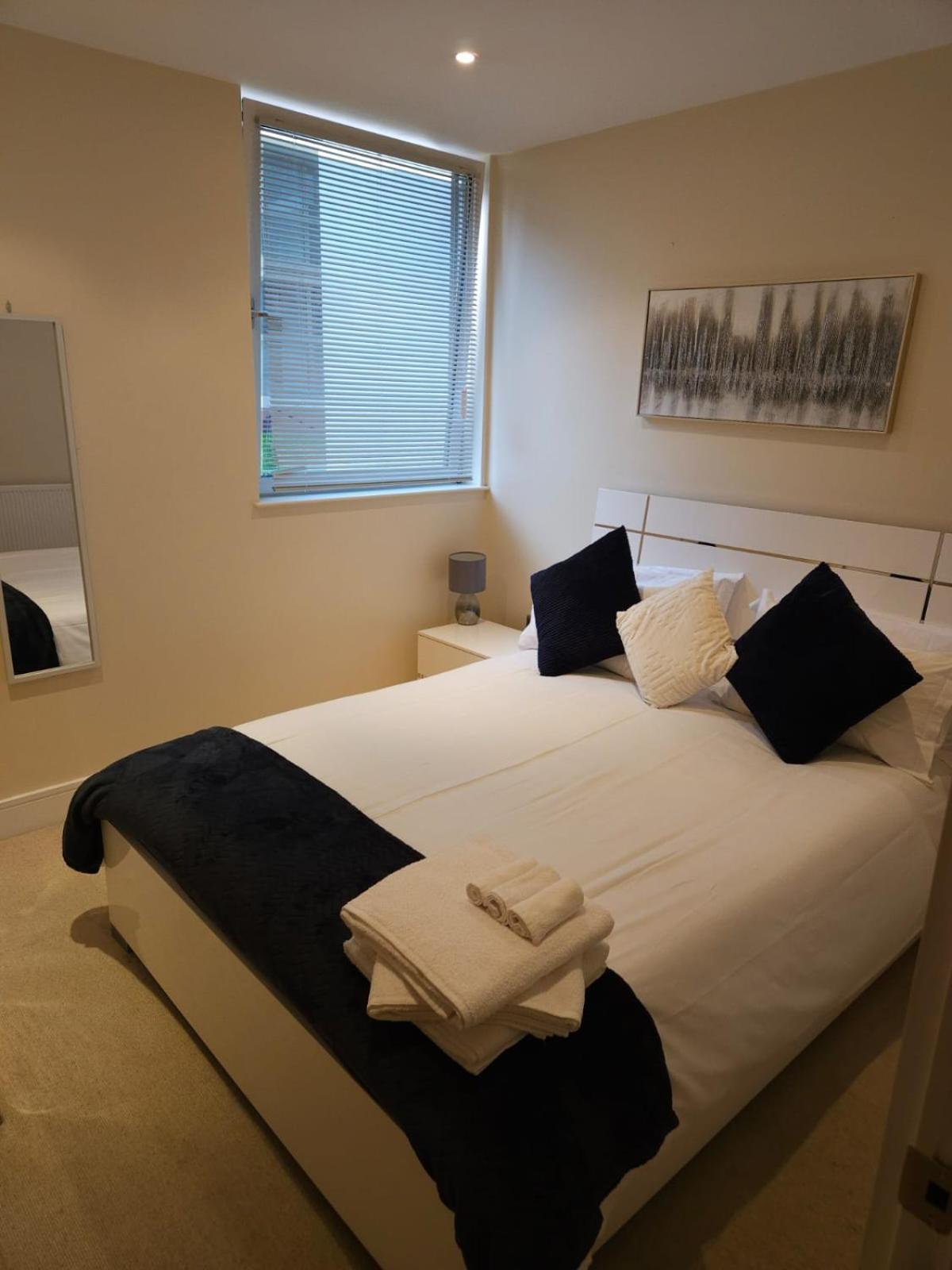 Comfy Spacious Apartment In Canary Wharf 伦敦 外观 照片